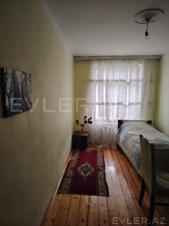 Satılır, köhnə tikili