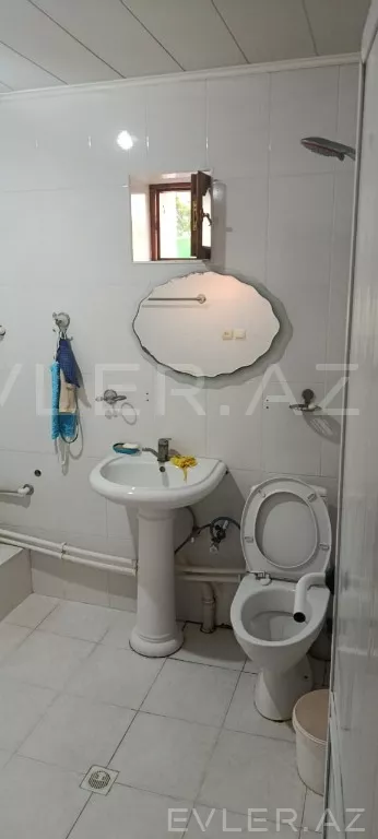 Satılır, həyət evi/villa