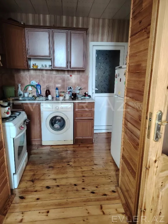 Satılır, köhnə tikili
