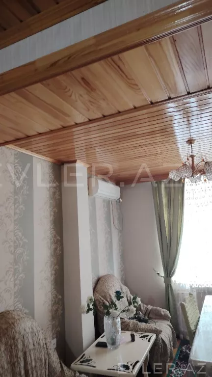 Satılır, köhnə tikili