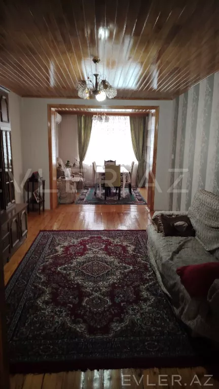 Satılır, köhnə tikili