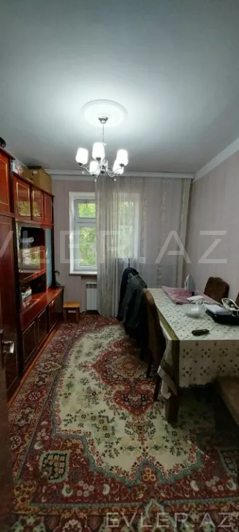 Satılır, köhnə tikili