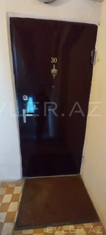 Satılır, köhnə tikili