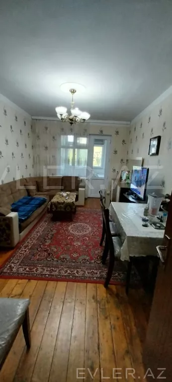 Satılır, köhnə tikili
