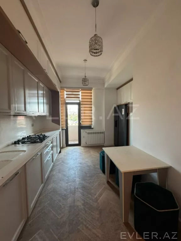 Satılır, yeni tikili
