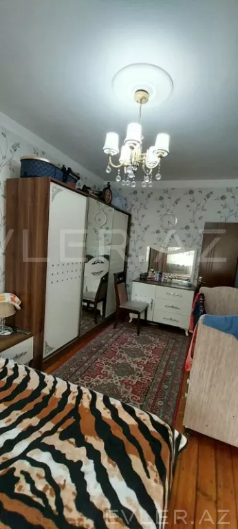 Satılır, köhnə tikili