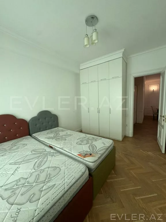 Satılır, yeni tikili