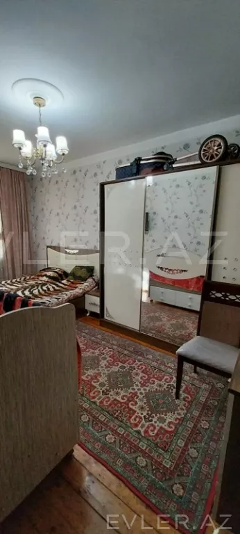 Satılır, köhnə tikili