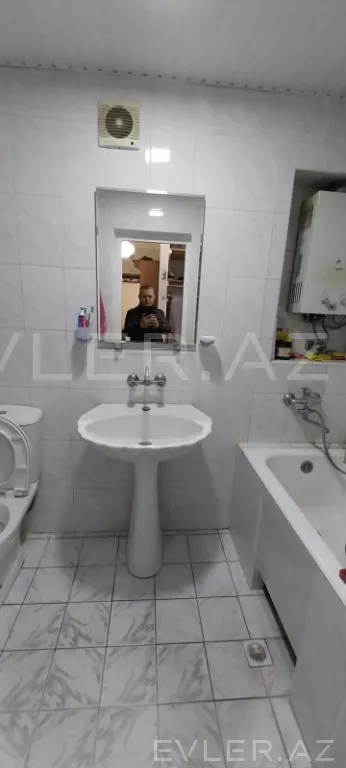 Satılır, köhnə tikili
